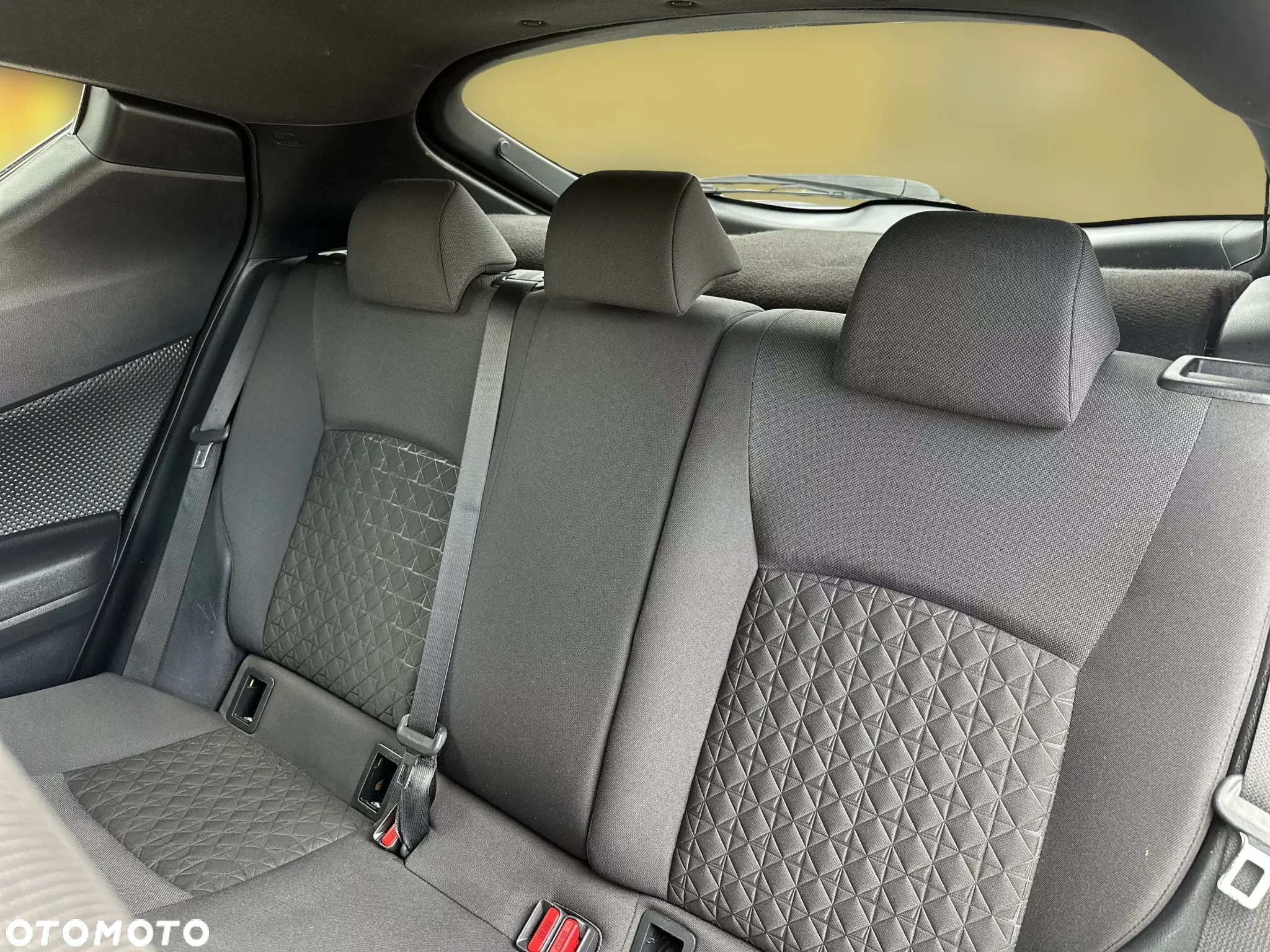 Toyota C-HR 2.0 Hybrid Style - 17