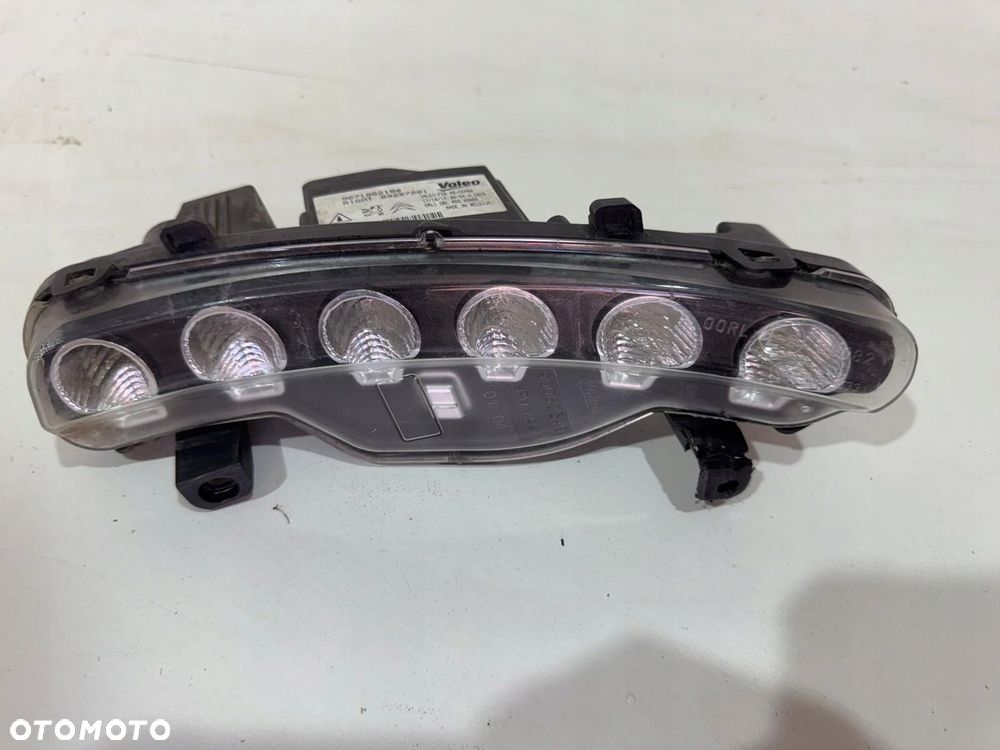 CITROEN DS3 LAMPA DRL LED PRAWY PRAWA 9671962180 ORYGINAŁ - 1