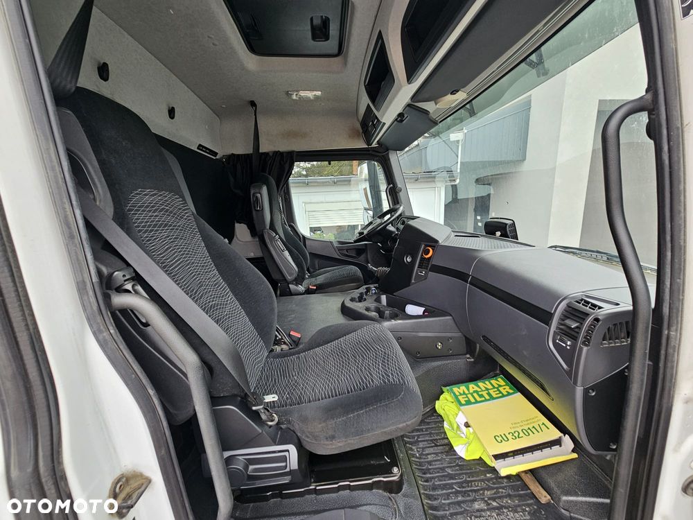 Mercedes-Benz Arocs - 11