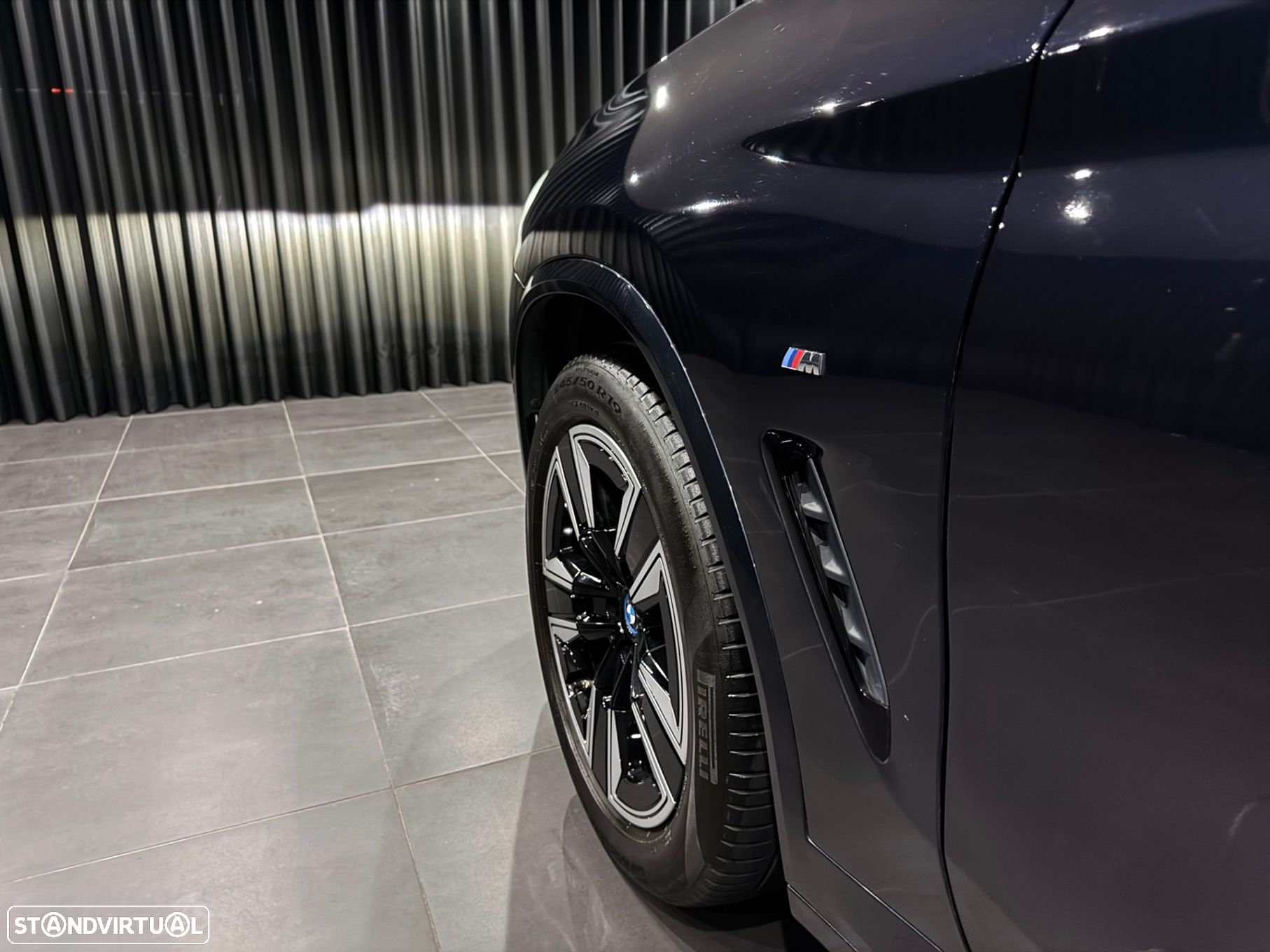 BMW iX3 M Sport Impressive - 13