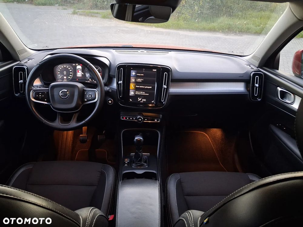 Volvo XC 40 - 24