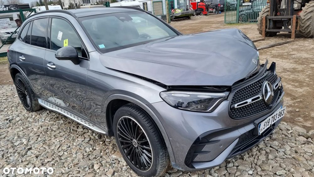 Mercedes-Benz GLC 220 d 4Matic 9G-TRONIC AMG Line Advanced - 4