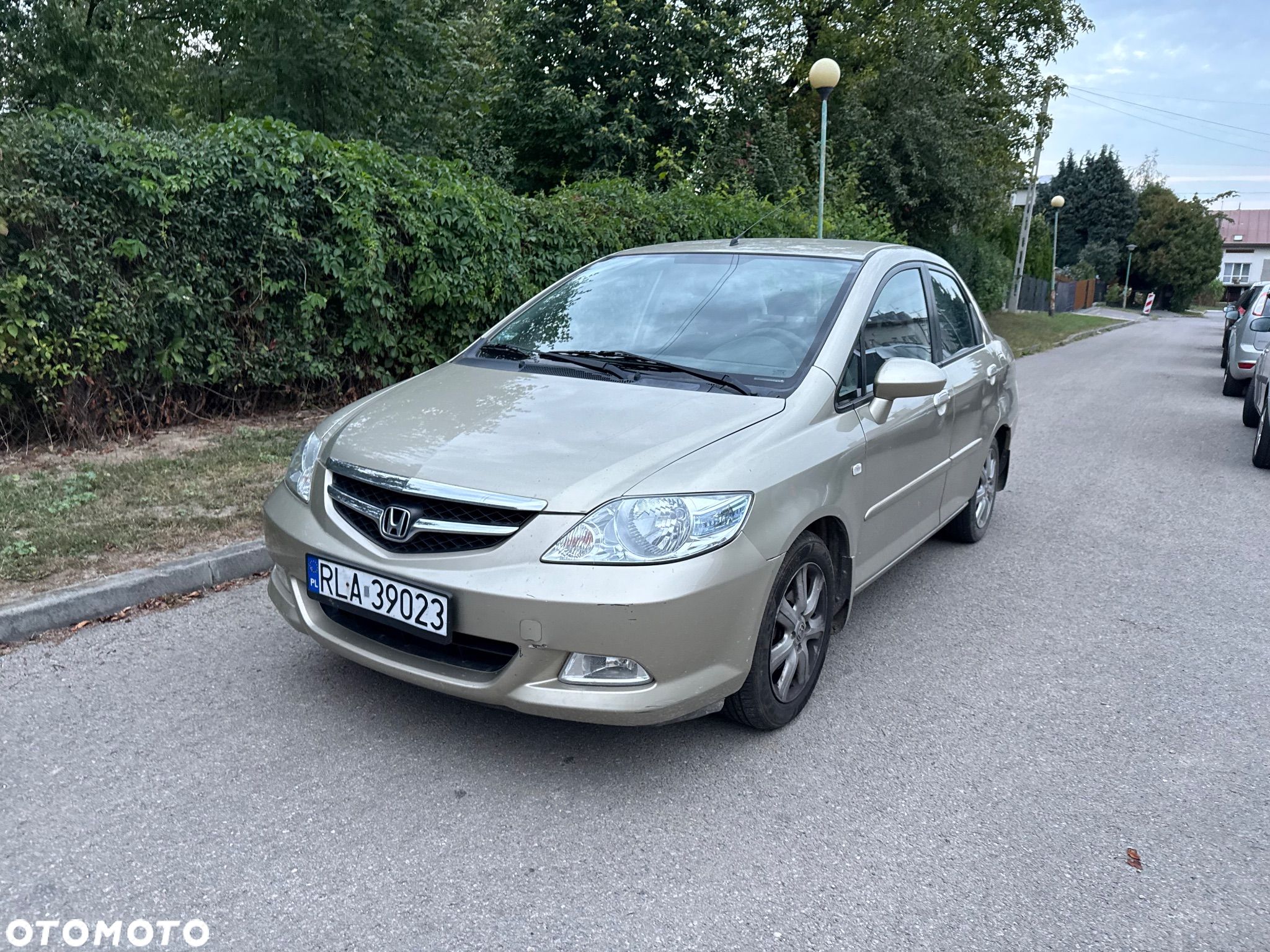 Honda City 1.4 Comfort - 1