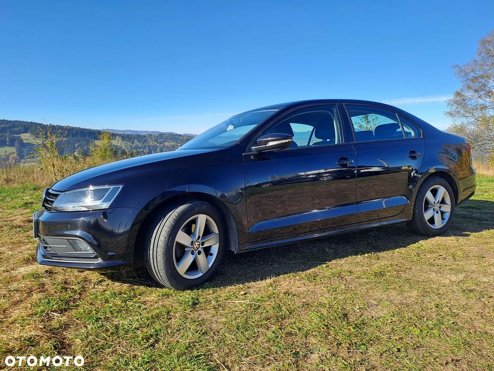 Volkswagen Jetta 2015 photo 2