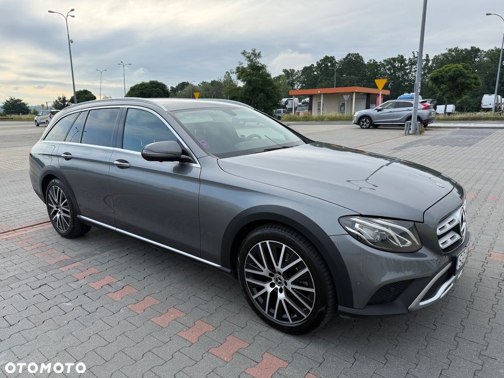 Mercedes-Benz Klasa E 220 d 4-Matic All-Terrain - 3
