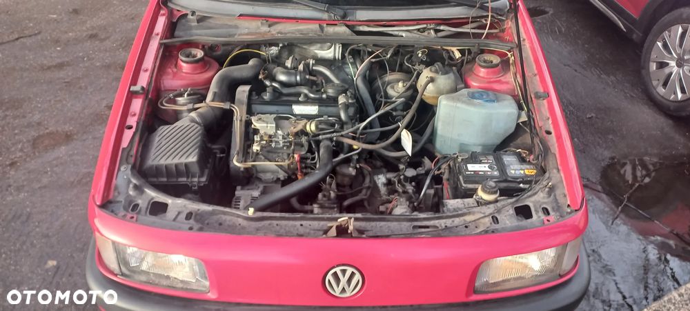 Volkswagen Passat 1.9 TD CL - 9