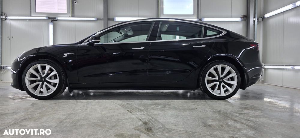 Tesla Model 3 - 30