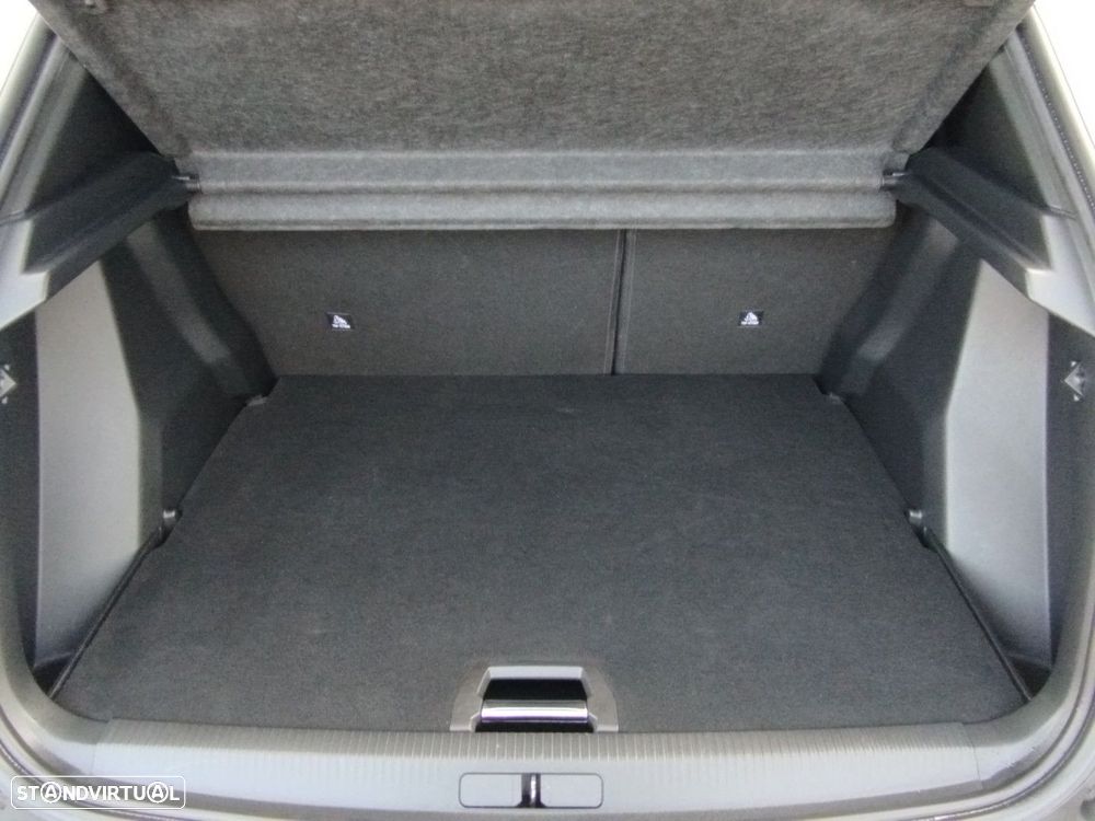 Peugeot 2008 1.2 PureTech GT Line - 26