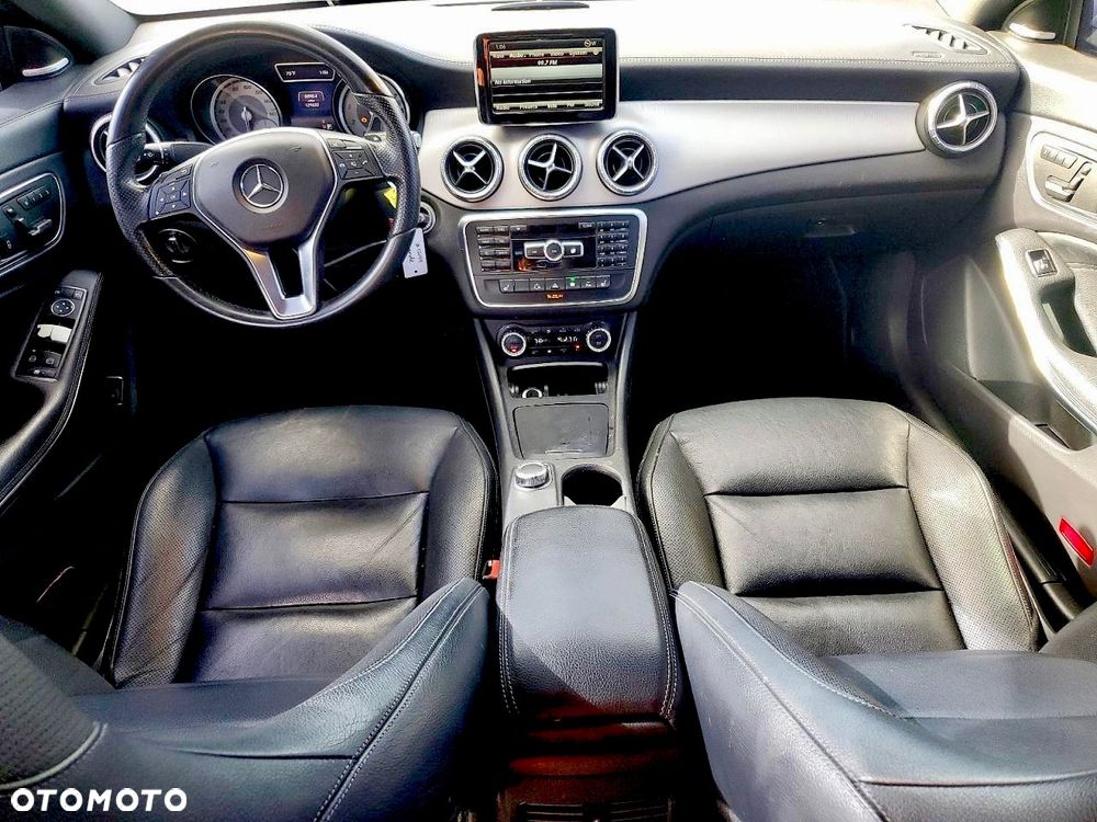 Mercedes-Benz CLA 250 4Matic 7G-DCT AMG Line - 6