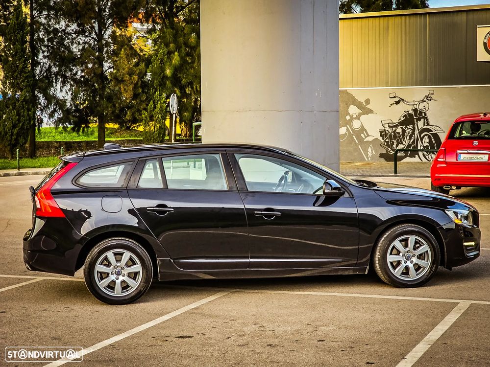 Volvo V60 2.0 D4 Kinetic - 8