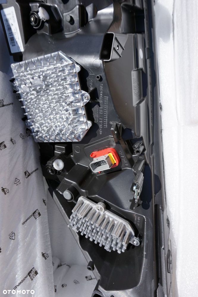 LAMPA PRZEDNIA PRAWA DAILY IV 05802711799 IVECO 2014- - 7
