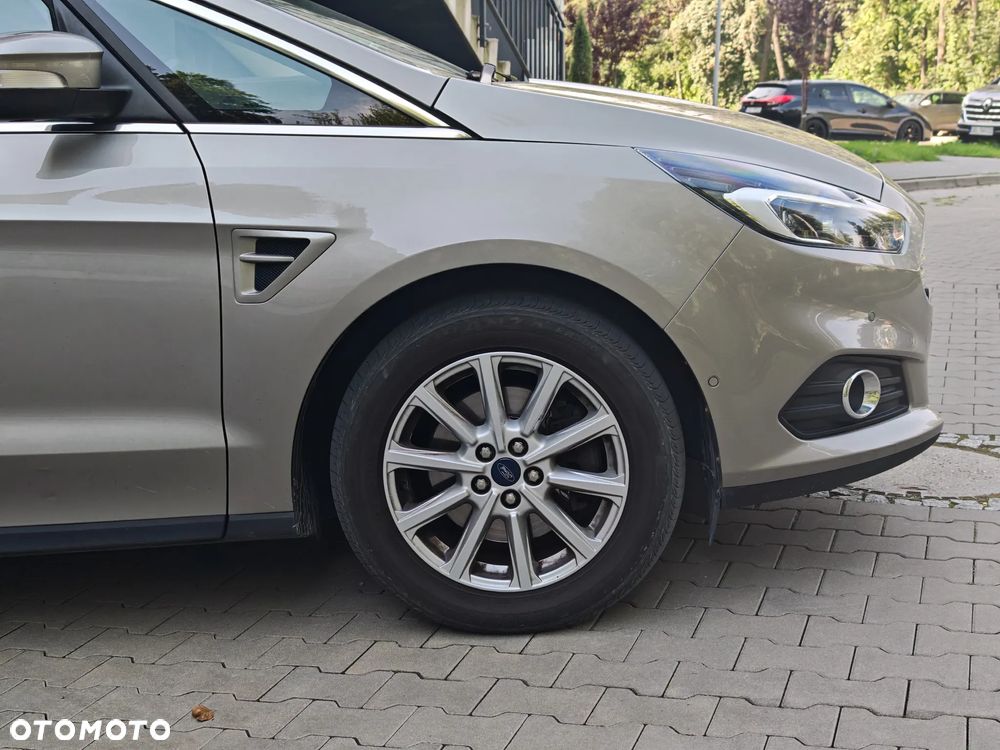 Ford S-Max 2.0 TDCi Titanium PowerShift - 15