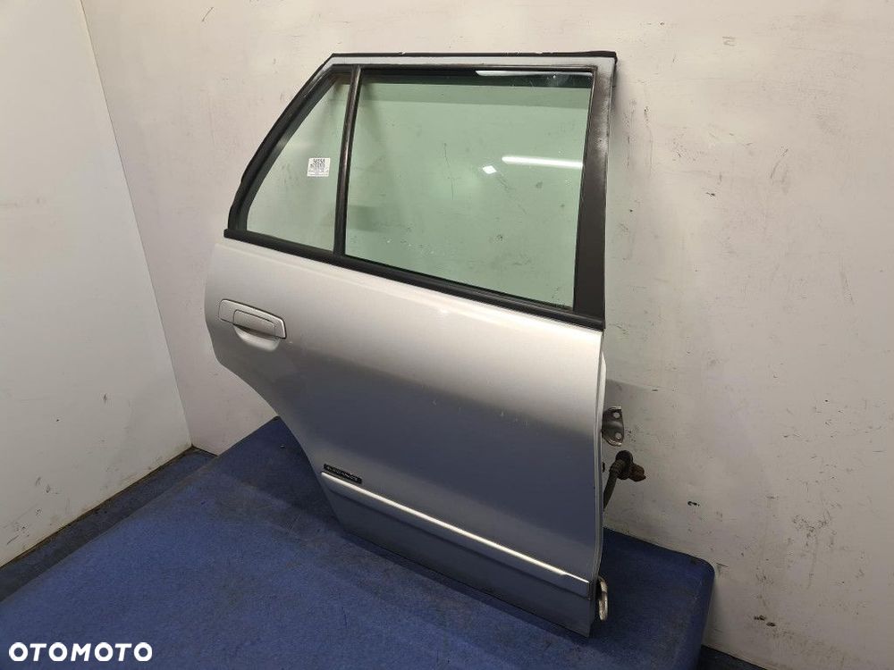 MITSUBISHI GALANT VIII KOMBI DRZWI TYŁ PRAWE A69 - 6