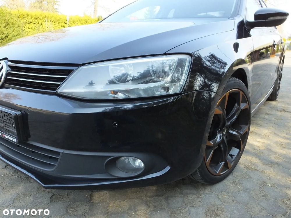 Volkswagen Jetta 1.6 TDI DPF Comfortline - 19