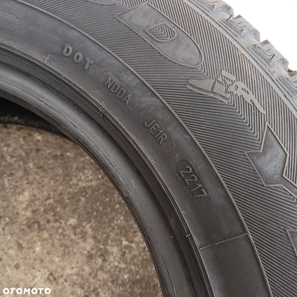 Opona 215/70/16 Goodyear Vector 4Seasons (E6685) - 4