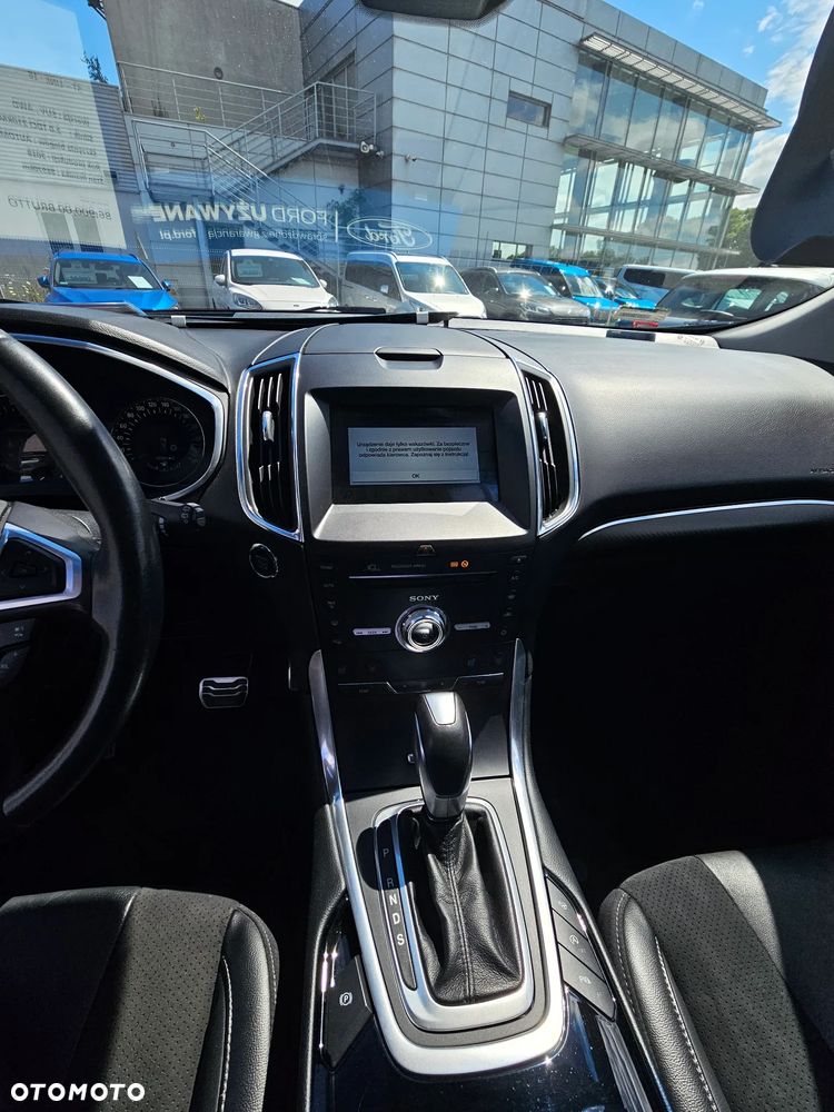 Ford Edge 2.0 TDCi Twin-Turbo 4WD ST-Line - 8