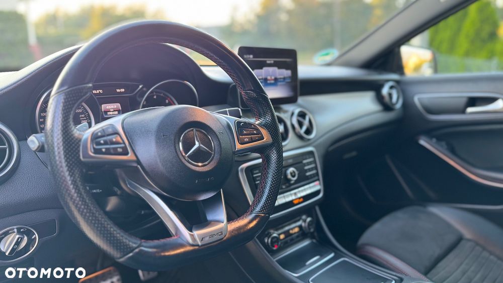 Mercedes-Benz GLA 200 (CDI) d 4Matic 7G-DCT AMG Line - 17