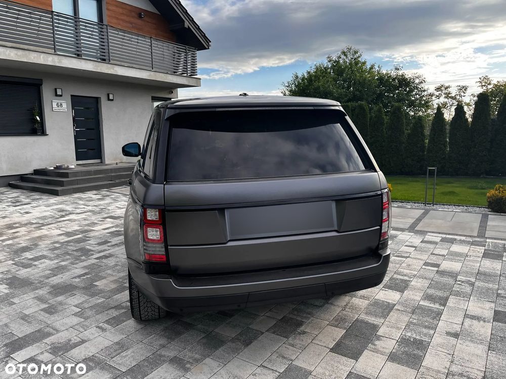 Land Rover Range Rover P400 Vogue - 8