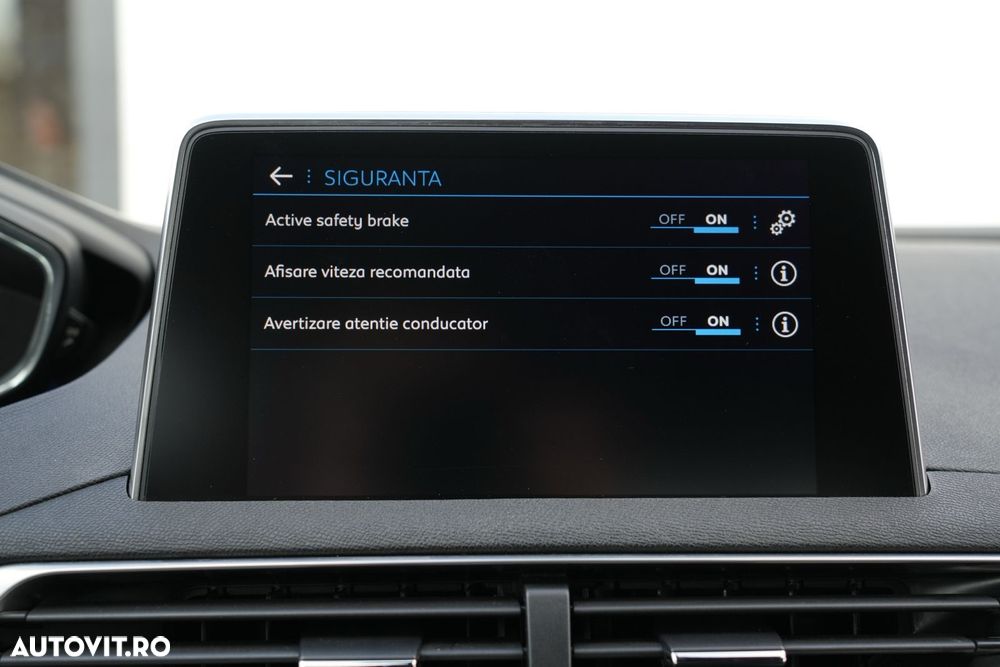 Peugeot 3008 1.6 BlueHDI S&S EAT6 GT-Line - 22