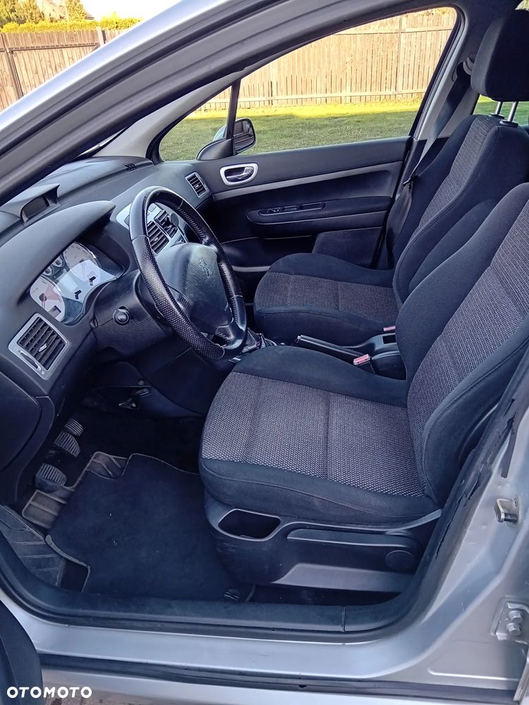 Peugeot 307 SW 110 OXYGO - 11