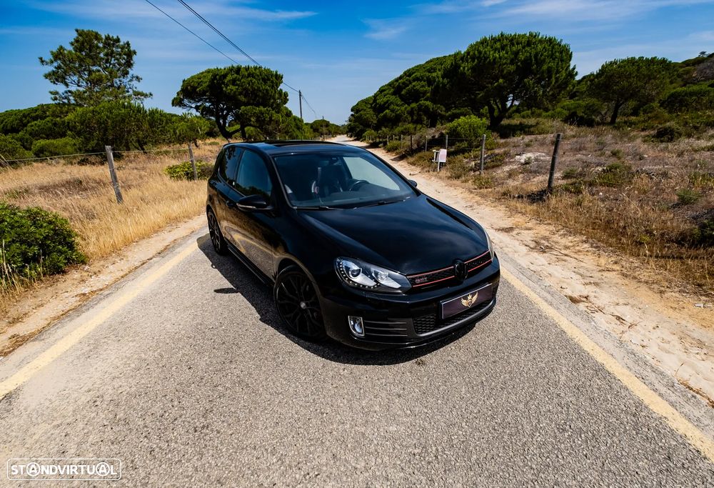 VW Golf 2.0 GTI DSG adidas - 39