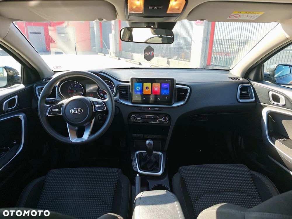Kia Ceed - 15
