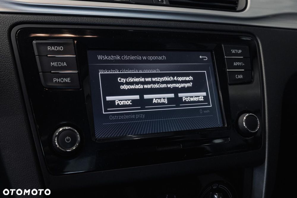 Skoda RAPID 1.0 TSI Ambition - 22