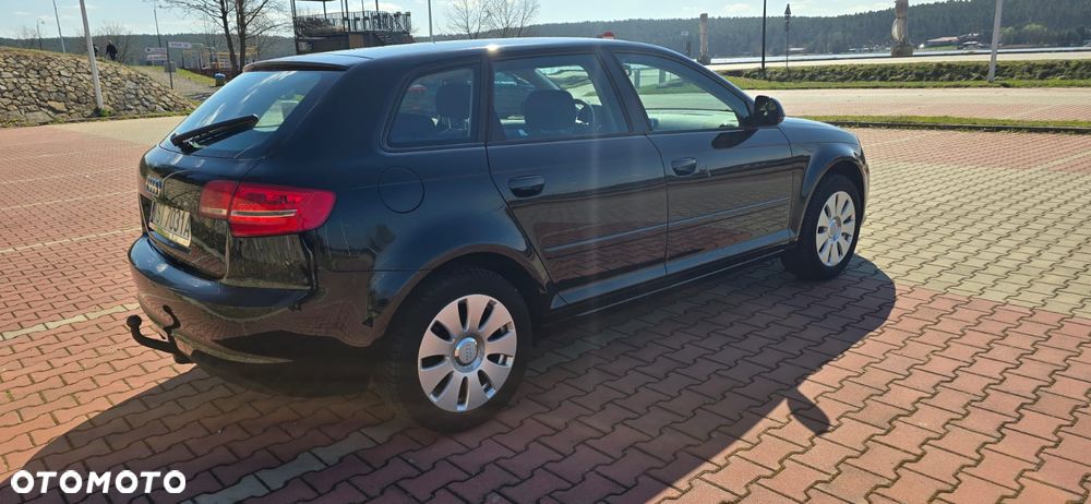 Audi A3 Sportback 1.6 Attraction - 4