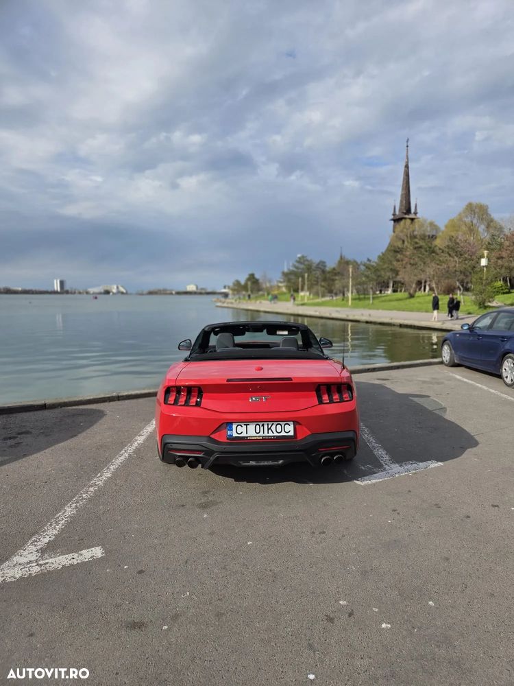 Ford Mustang - 7