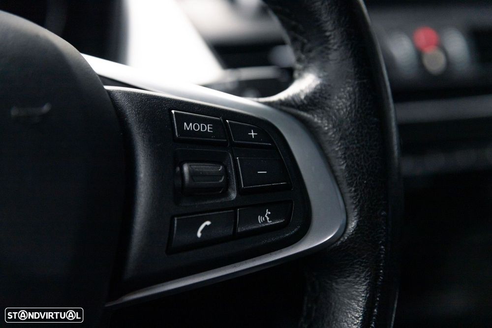 BMW 218 Active Tourer i Advantage Auto - 30