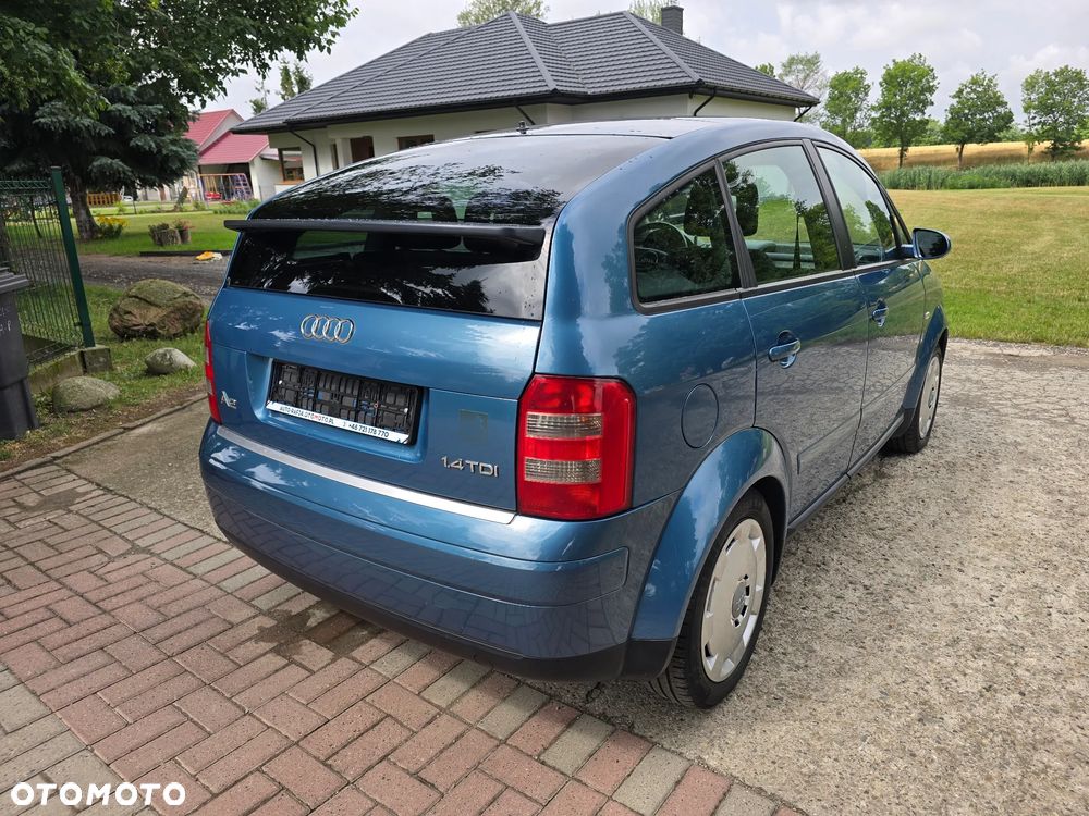 Audi A2 - 8