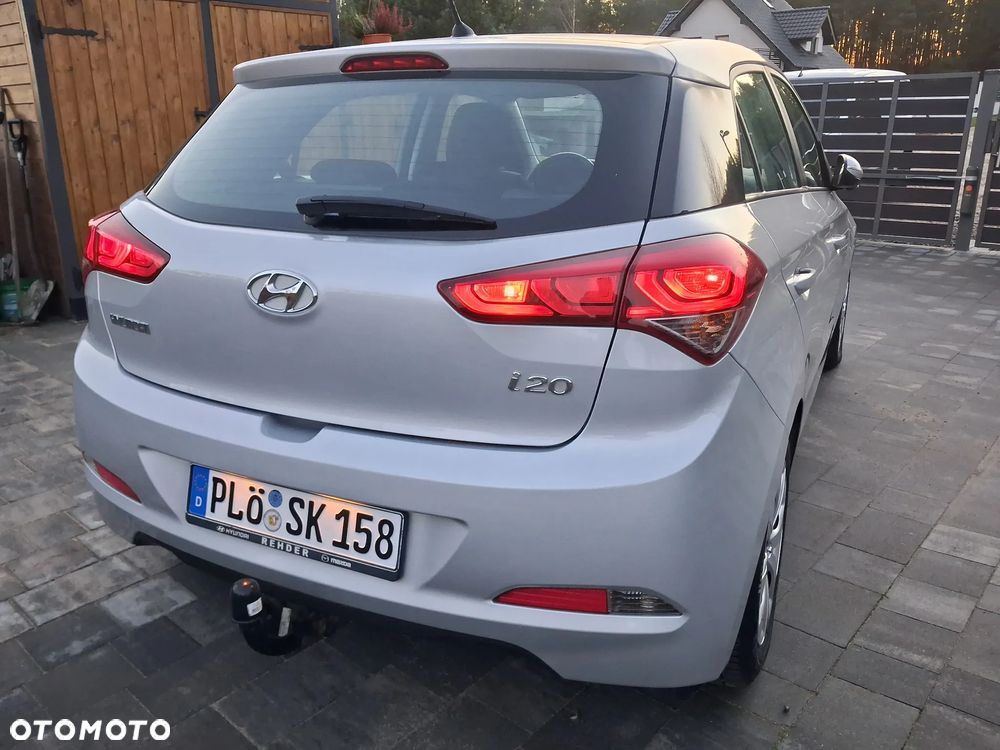 Hyundai i20 blue 1.2 Classic - 14
