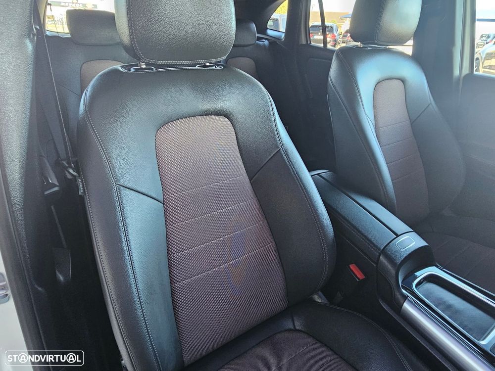 Mercedes-Benz EQA 300 4Matic Electric Art - 46