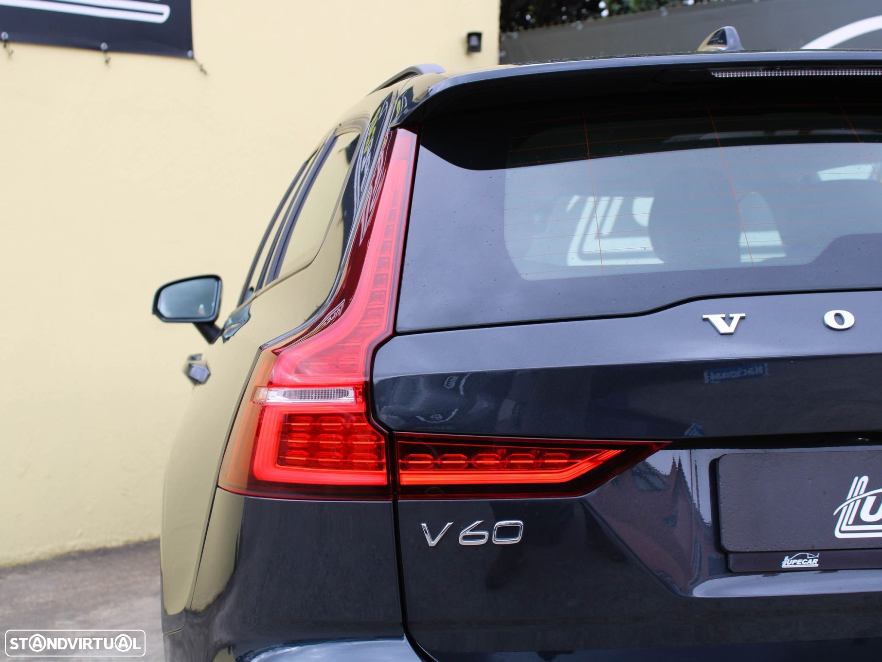 Volvo V60 2.0 D3 Momentum - 23