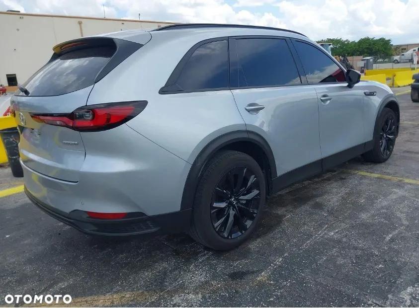 Mazda CX-90 - 4
