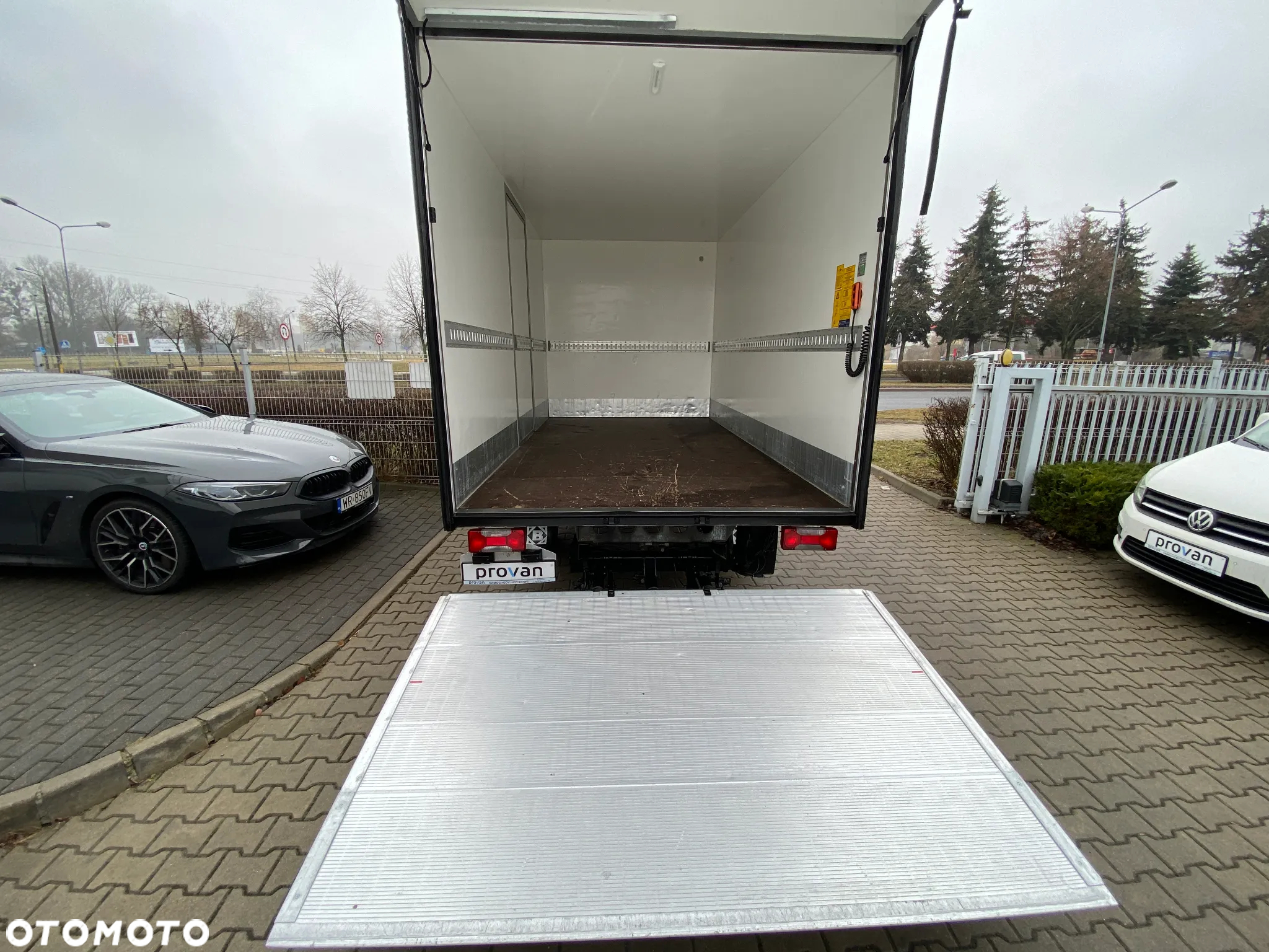 Iveco DAILY 35S16 HI-MATIC KONTENER 8 EUROPALET WINDA ZEPRO - 18