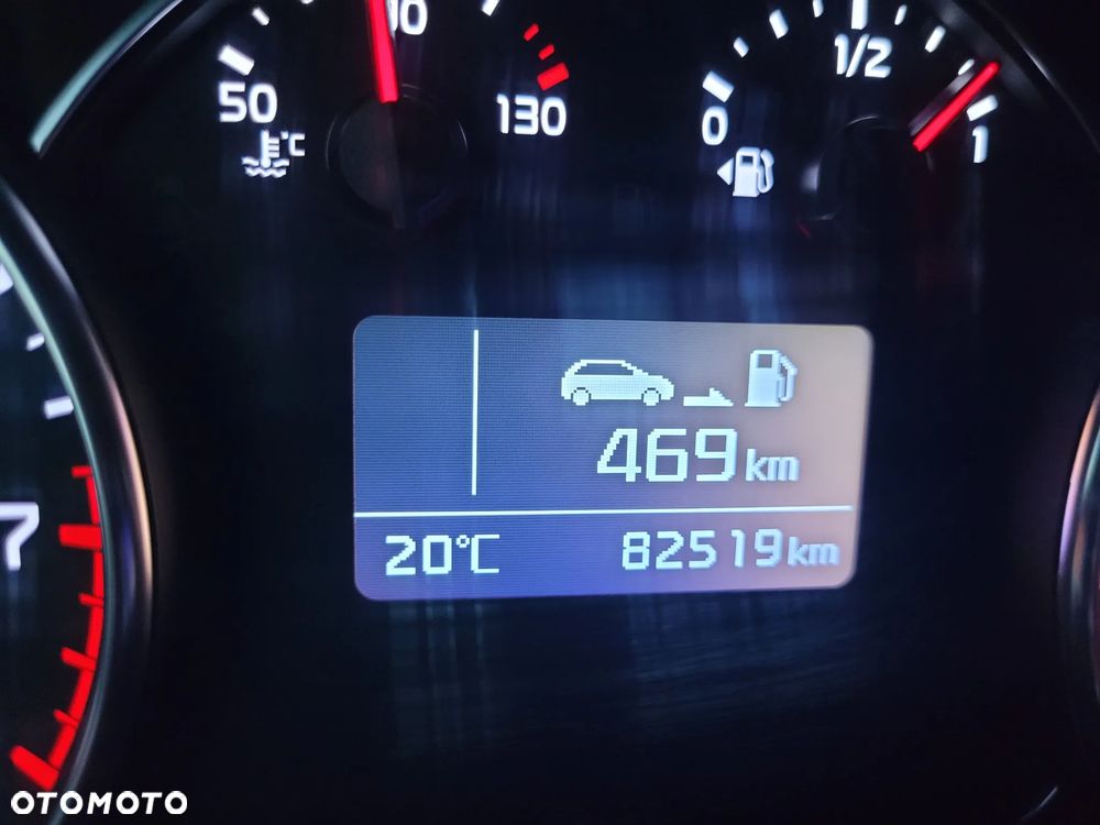 Kia Carens 1.6 GDI Dream Team Edition - 20