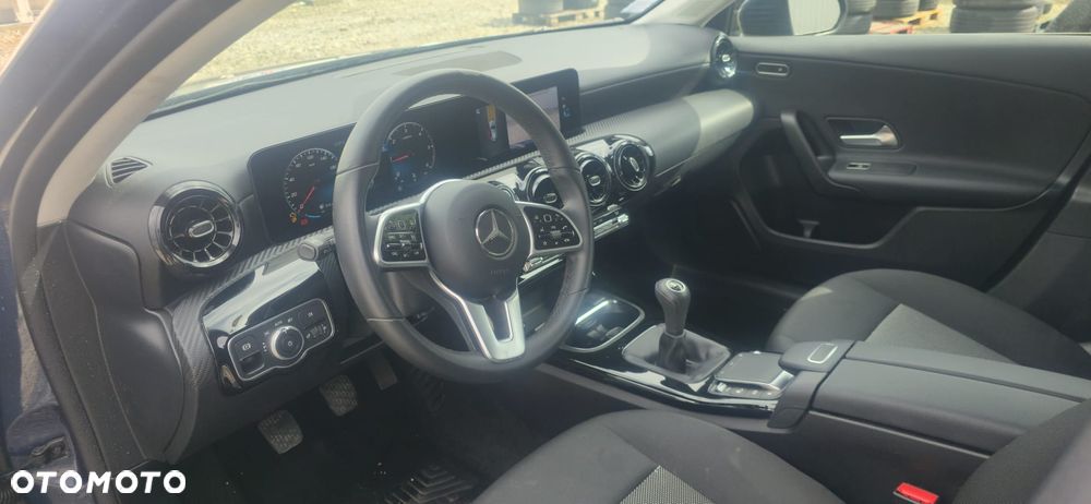 Mercedes-Benz Klasa A 180 d Edition 19 - 16