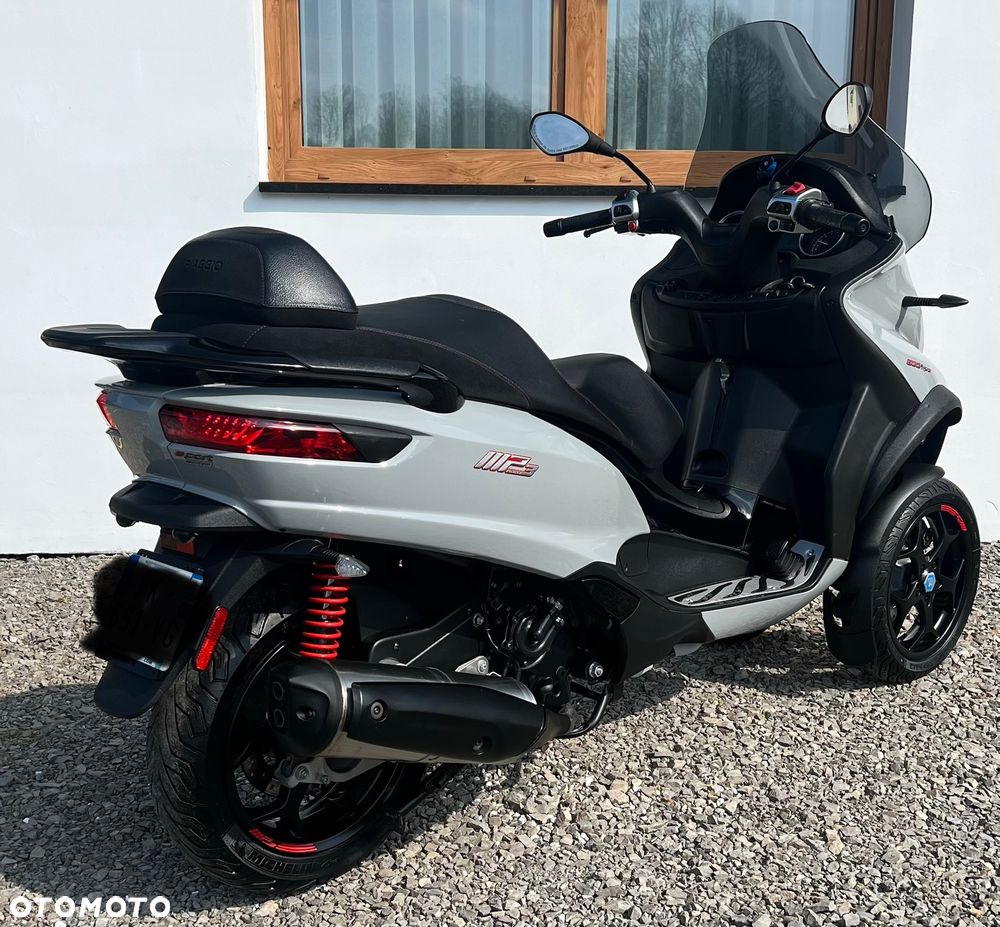 Piaggio MP-3 - 4