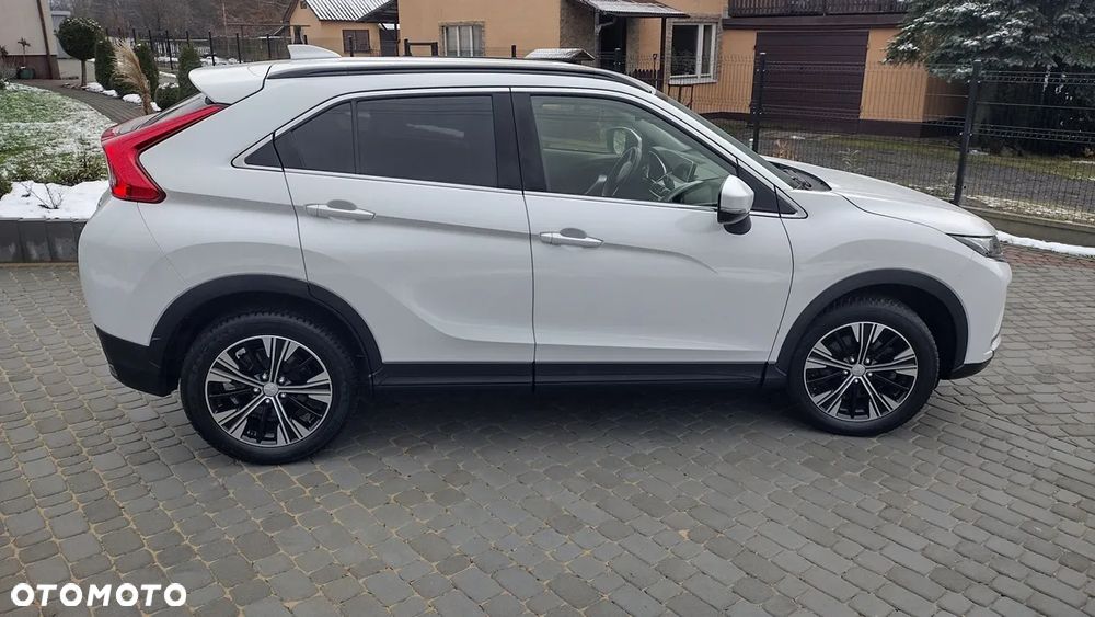 Mitsubishi Eclipse Cross - 5