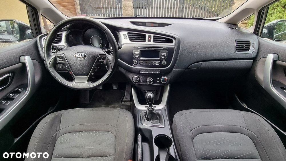 Kia Ceed - 13