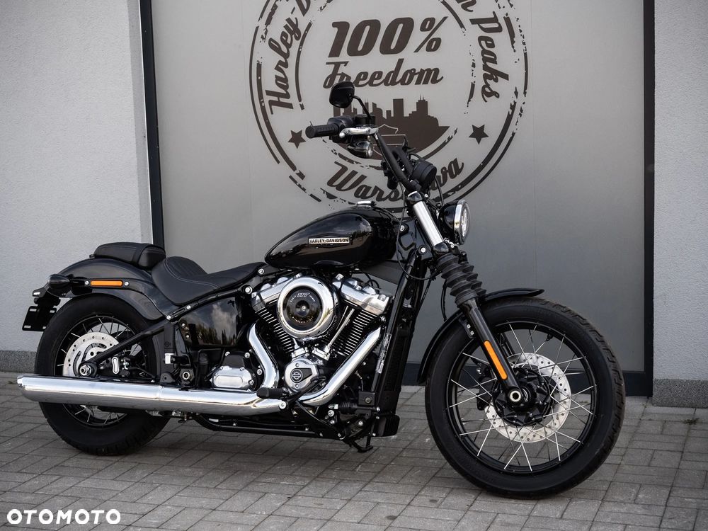 Harley-Davidson Softail Street Bob - 1