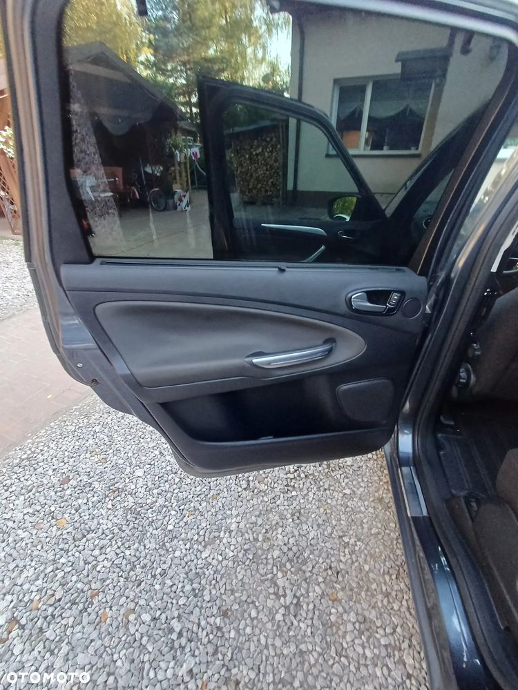 Ford S-Max - 18