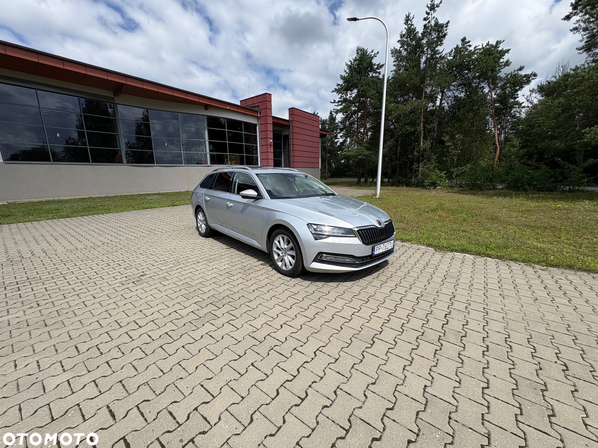 Skoda Superb 2.0 TDI DSG Style - 1