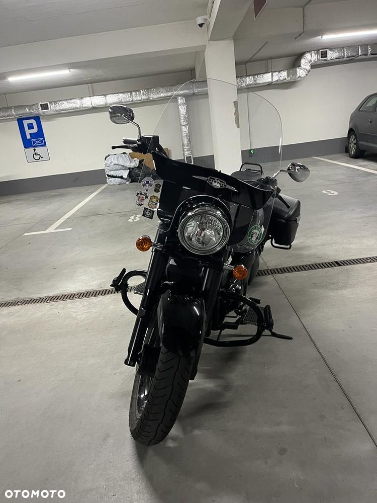 Suzuki Intruder - 4
