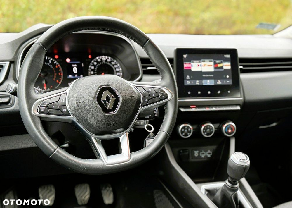 Renault Clio - 22