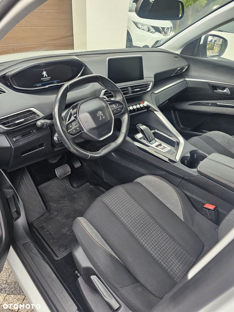 Peugeot 5008 - 5