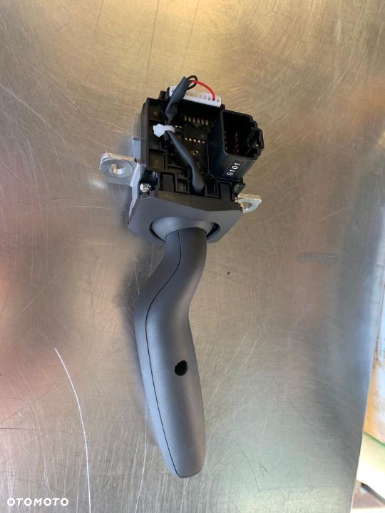 MANETKA PRZEŁĄCZNIK REFLEKTORÓW SYGNAŁÓW SKRĘTU CIĘŻARÓWKI 2653153 SCANIA - 3