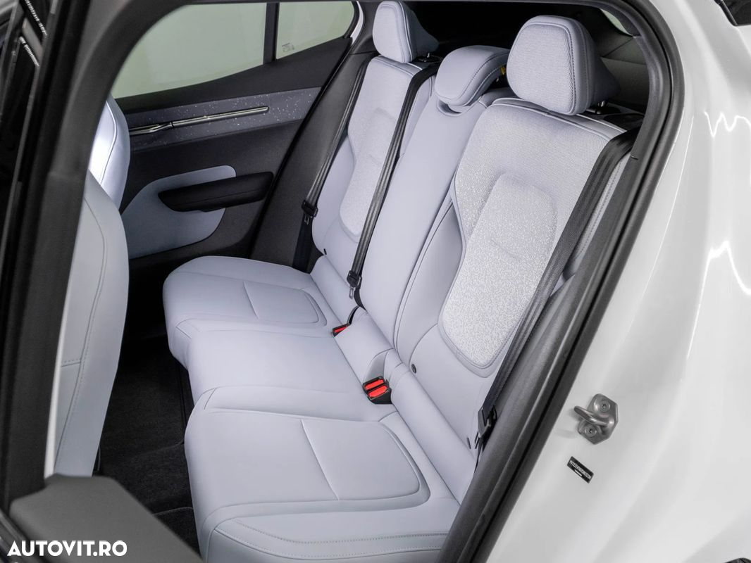Volvo EX30 Twin Motor Performance Ultra - 24