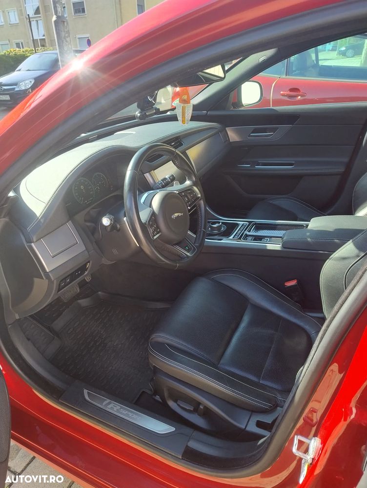 Jaguar XF 30d RWD R-Sport - 6